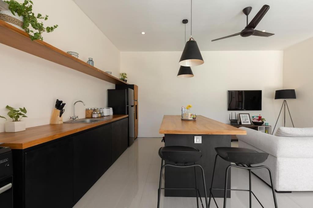 The R Villa Kaba - Incl. Motorbikes Seminyak Exterior foto